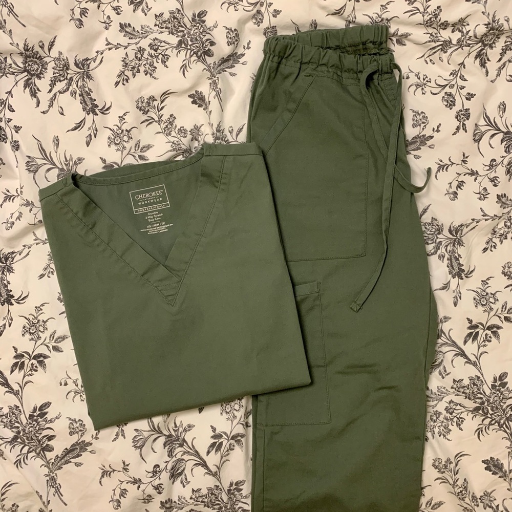 Olive Cherokee Workwear Professionals Scrub Set